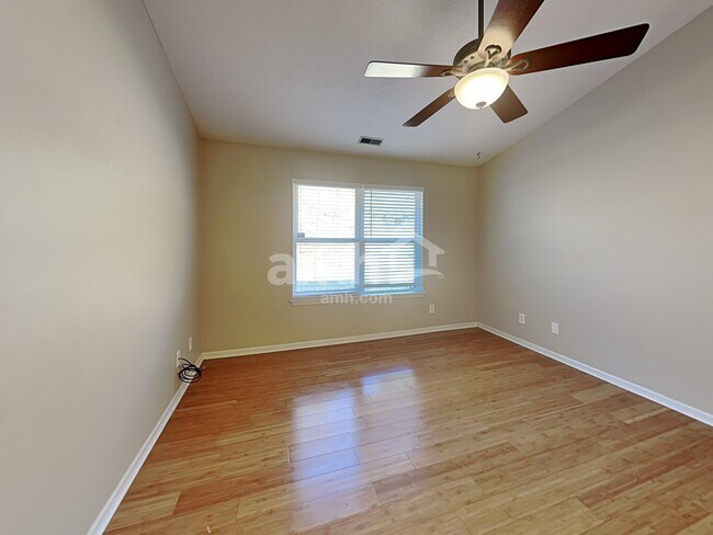 Building Photo - 12124 Laurelwood Dr