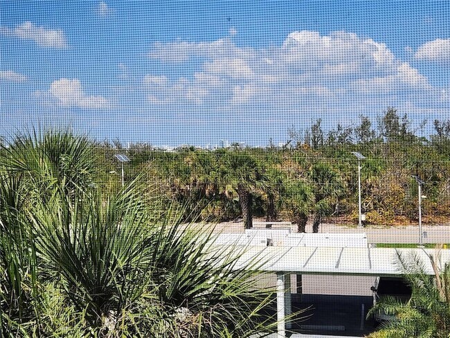 Building Photo - 2100 Benjamin Franklin Dr