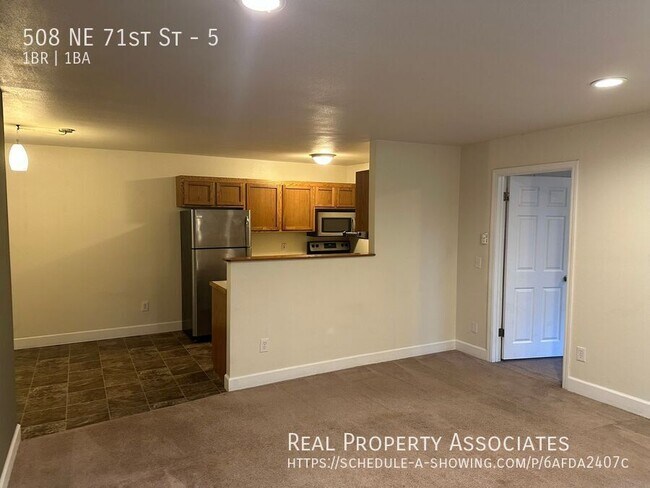Building Photo - 508 NE 71st St