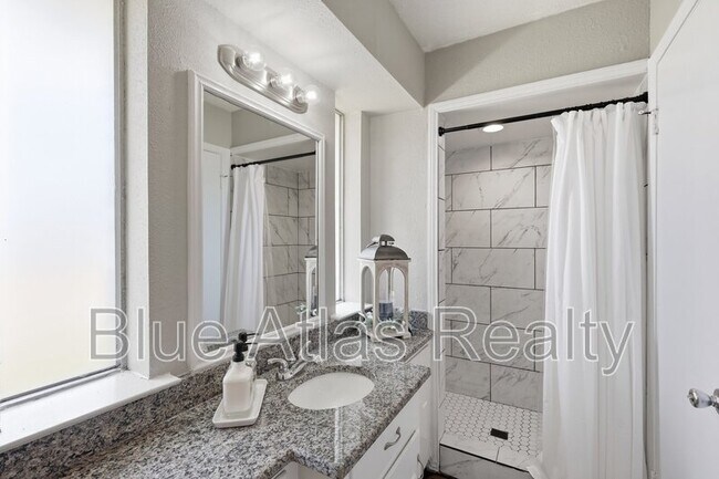 Building Photo - 5019 Blanchard Dr