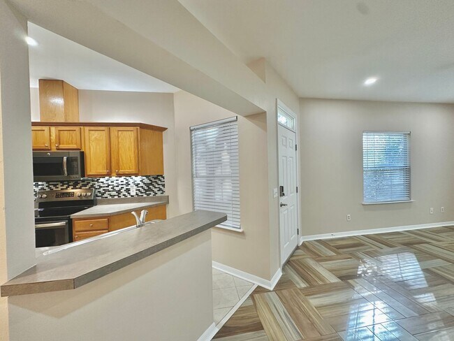 Building Photo - Beautifully Updated 2BR/2BA Corner Lot Home in Mill Pond – Monticello