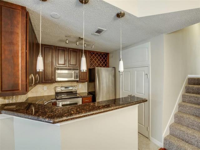 Building Photo - 2201 Wolf St