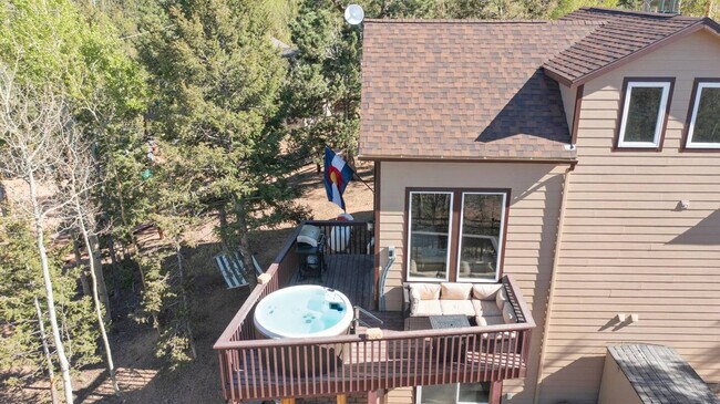 Building Photo - 213 S West St