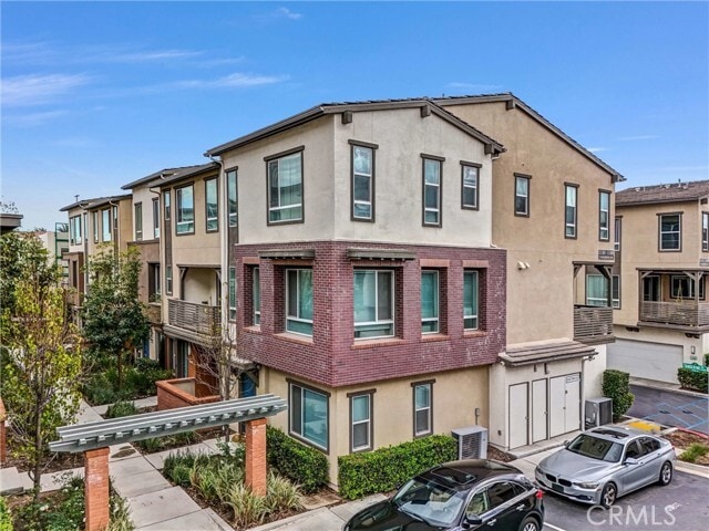 Building Photo - 1138 Tangerine Dr