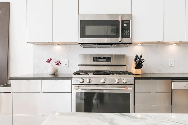 Building Photo - 101 Wyckoff Ave