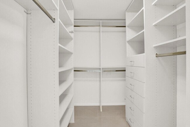 Building Photo - 2697 N Ocean Blvd