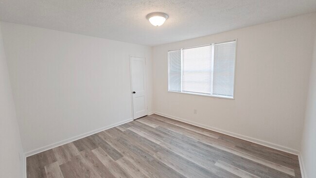 Building Photo - Monetta Apartments