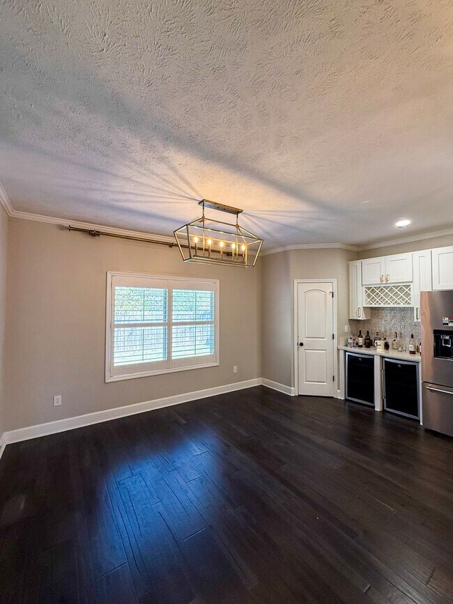 Building Photo - Beautifully Designed Home with Luxury Features – $2,400/Month