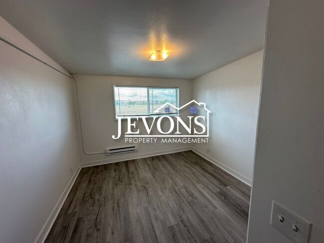 Building Photo - Wingspan Landing - 6379 Arnold Dr NE, Moses Lake, WA 98837