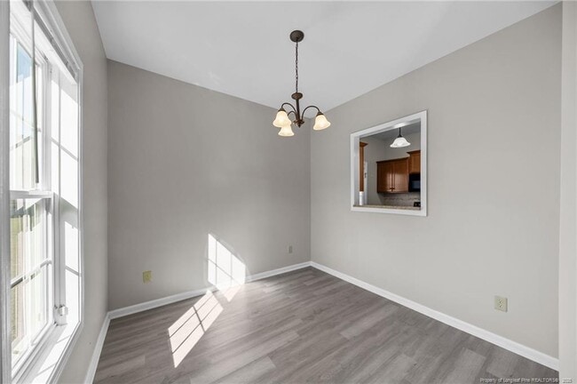 Building Photo - 122 Sherman Ct