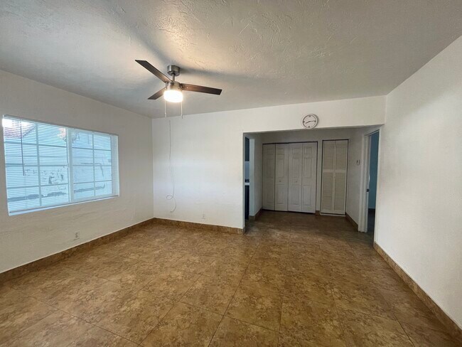 Building Photo - 3137 SW 23rd Ter