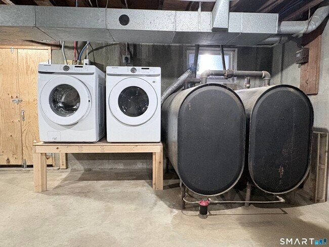 Building Photo - 80 Balaban Rd