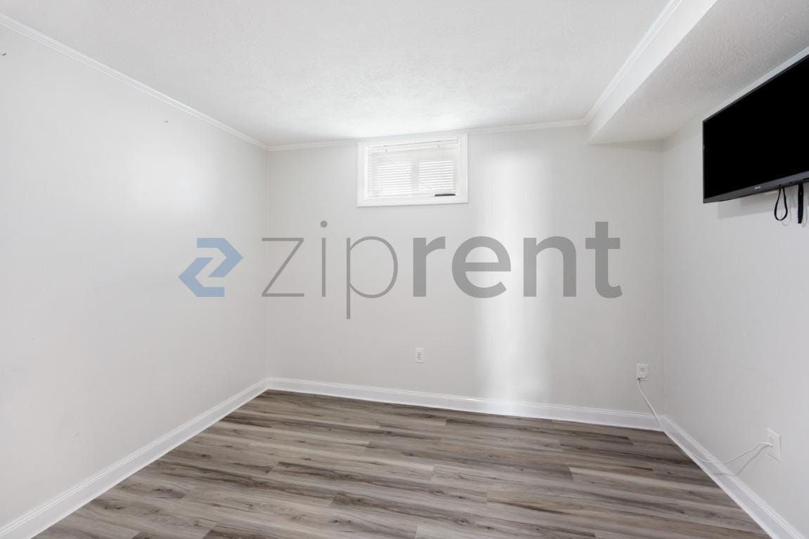 Building Photo - Unit