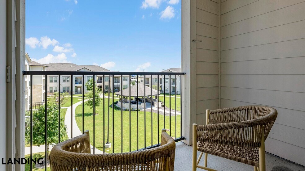 Building Photo - 12500 Shadowglen Trce