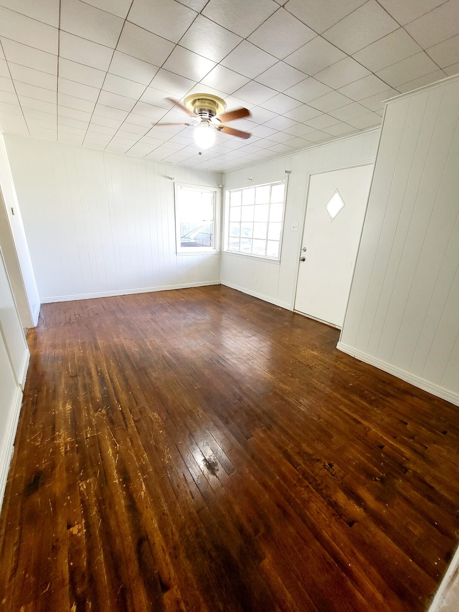 Building Photo - 127 20th Plz