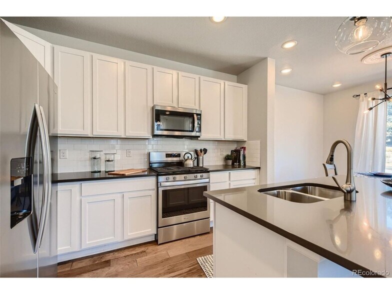 Building Photo - 14762 E Belleview Ave