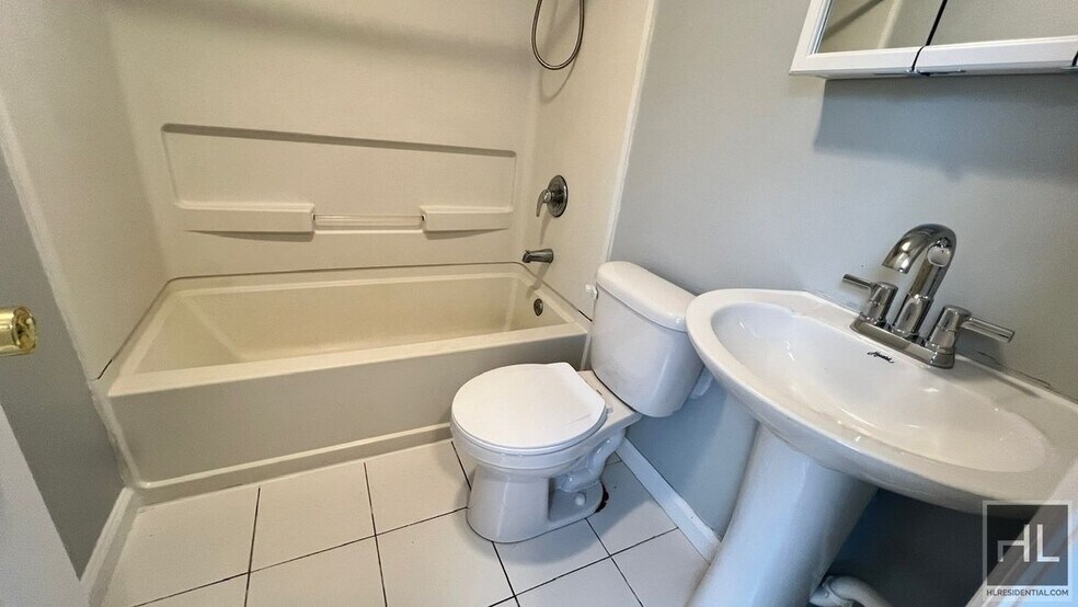 Building Photo - NORTH BURGHER AVENUE