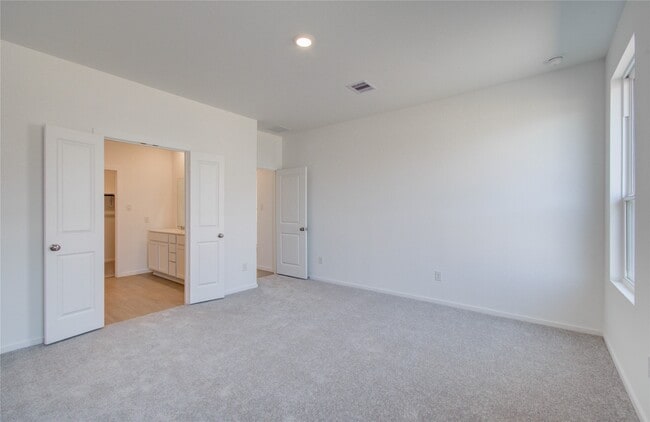 Building Photo - 26514 Foxtail Fern Dr