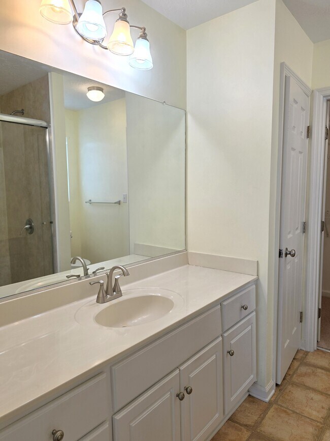 Building Photo - 1764 Tamarind Way