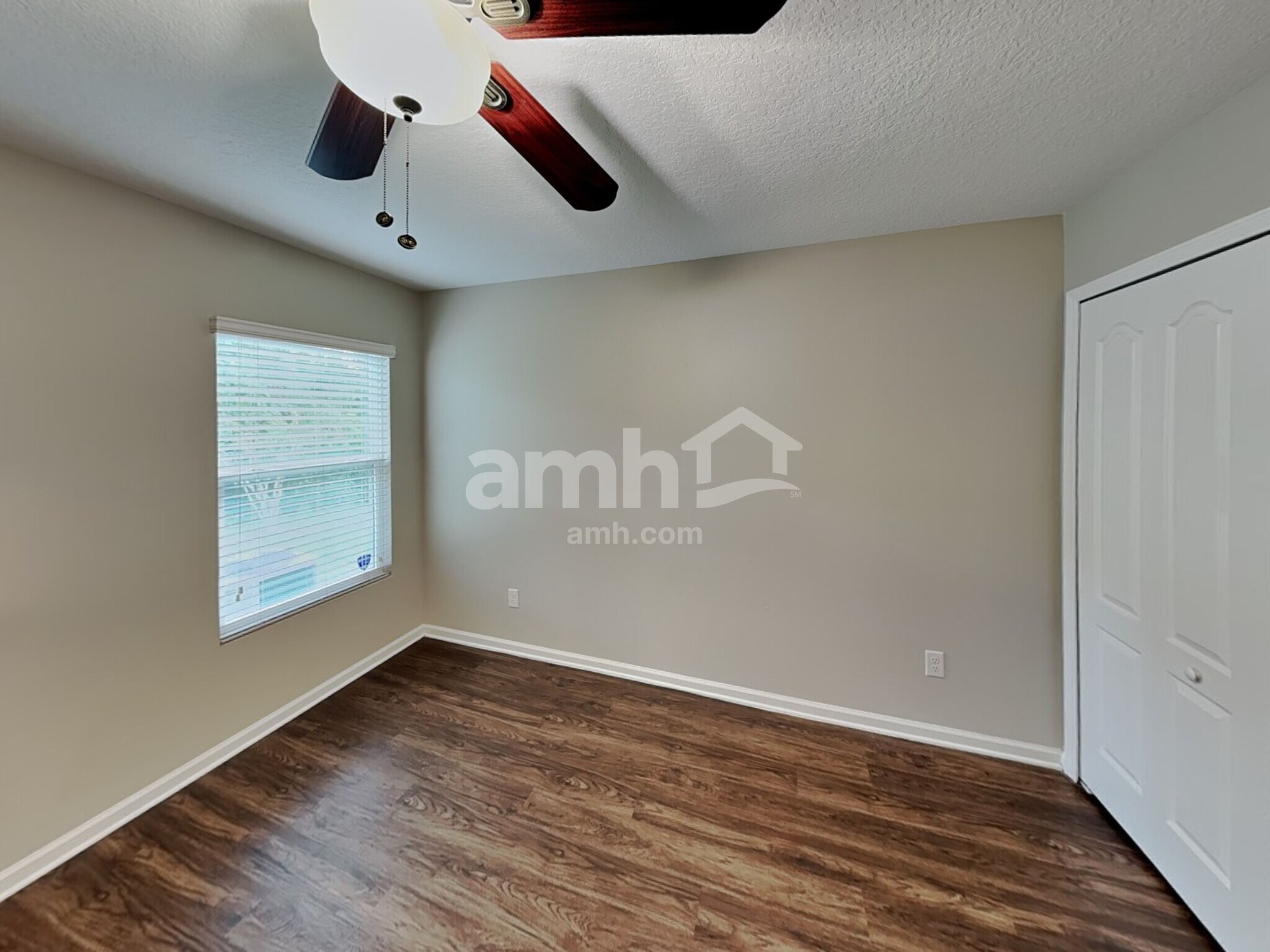 Building Photo - 216 W Jayce Wy