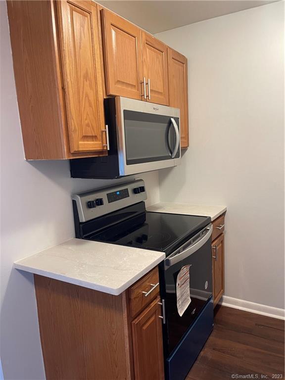 Building Photo - 45 Monroe St