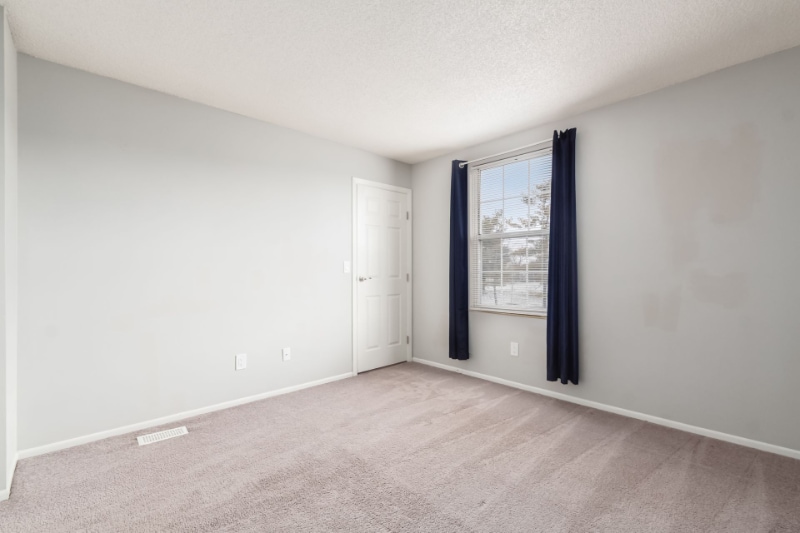 Building Photo - 5041 Stoneybrook Blvd