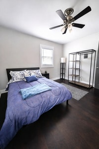 Building Photo - The Bouldercliff Way | Stylish & Convenient Atlanta Room: All-Inclusive Living!