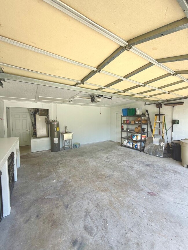 Building Photo - Winter Park 3/2 - GREAT CONDITION