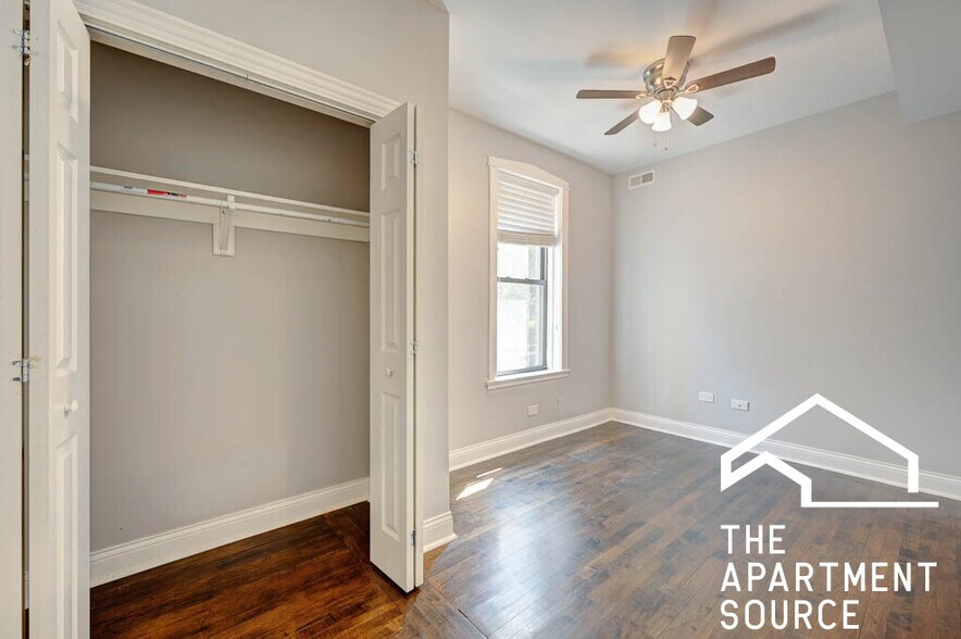 Building Photo - 2019 N Hoyne Ave