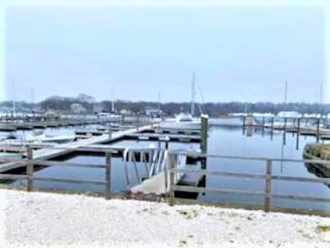 Building Photo - ****Warwick/Oakland Beach – Waterfront Single Family Home - $1,750****