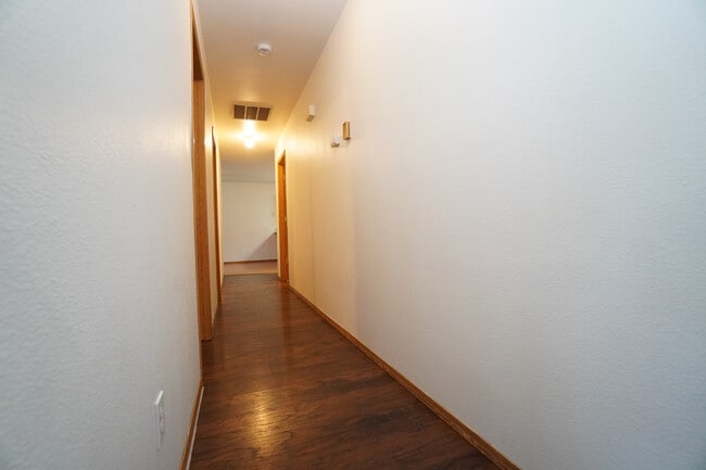 Building Photo - 82 3rd St