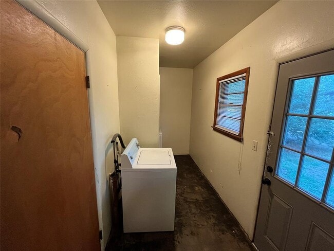 Building Photo - 1603 Franklin Dr