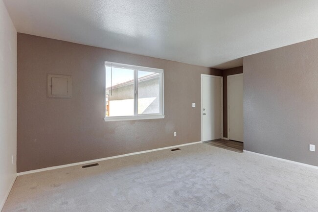 Building Photo - 10357 W Cory St