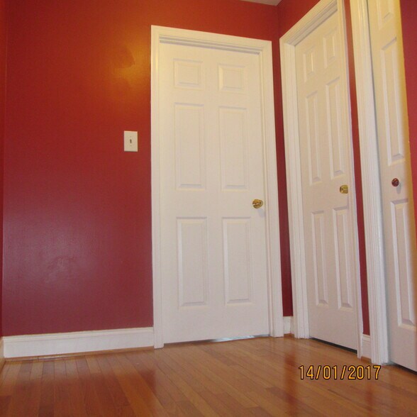 Building Photo - 5911 Mayflower Ct