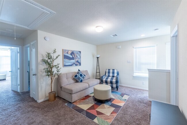 Building Photo - 11413 Hackmatack Way