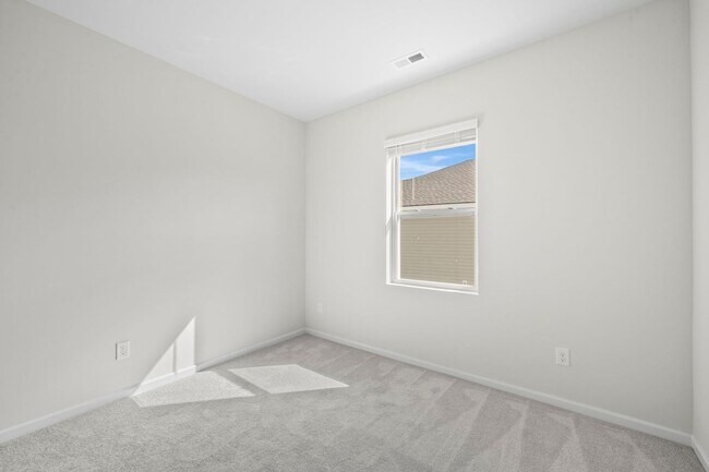 Building Photo - Beautiful New Construction!