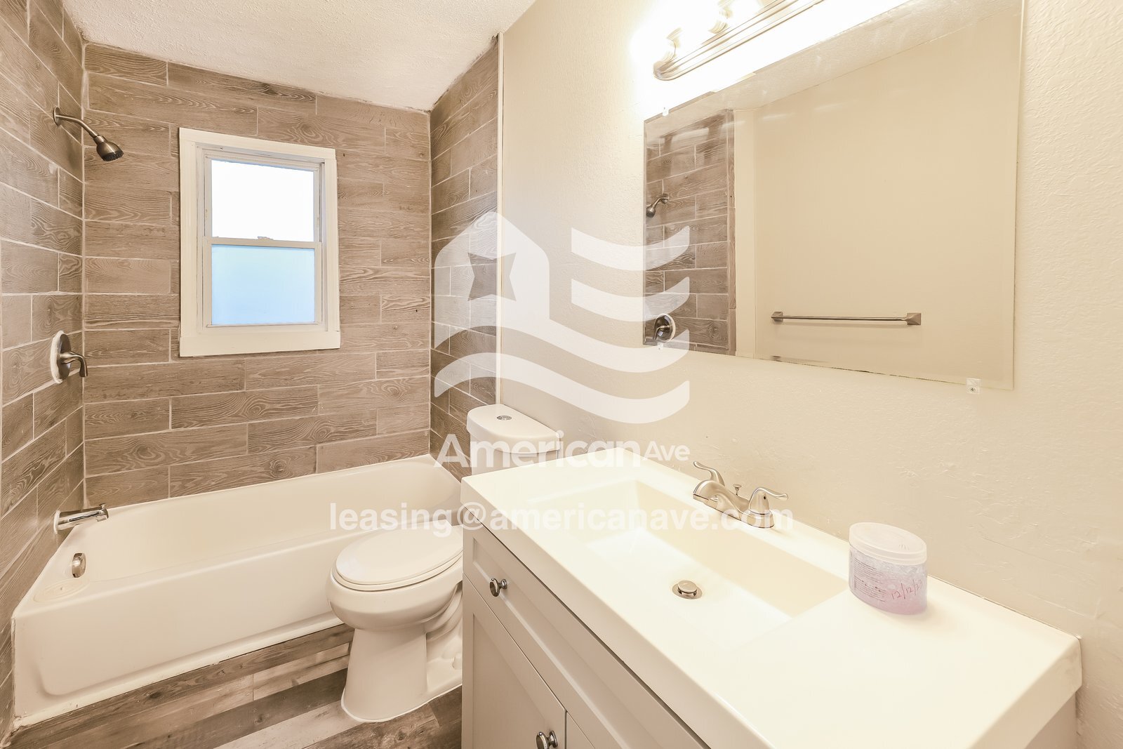 Building Photo - 5220 NE 46th Terrace