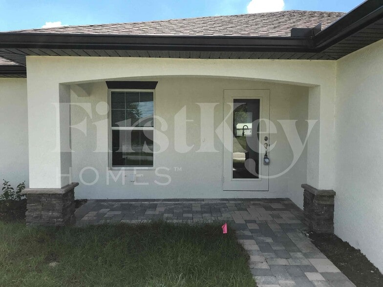 Building Photo - 2512 NW 24th Terrace