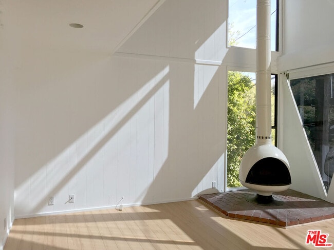 Building Photo - 8437 Ridpath Dr