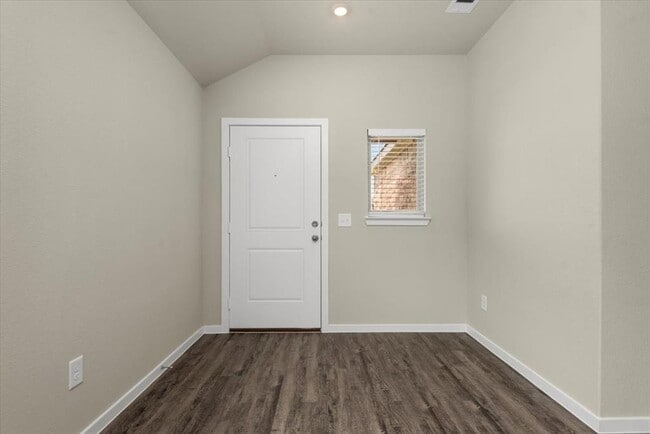 Building Photo - 13567 bay springs drive