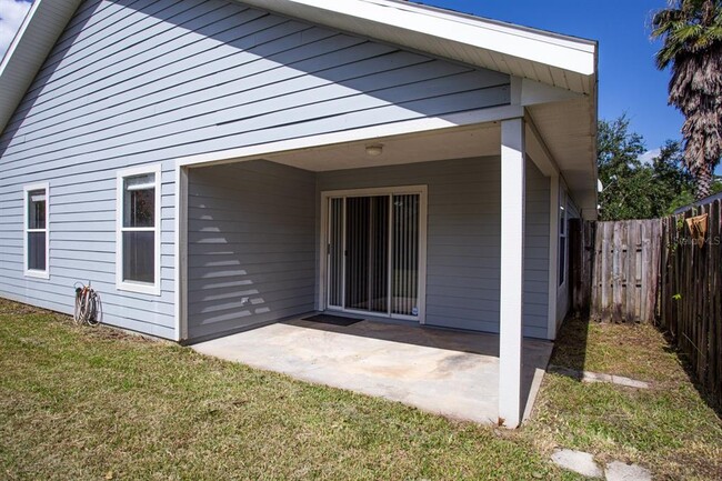 Building Photo - 4938 NW 20th Dr