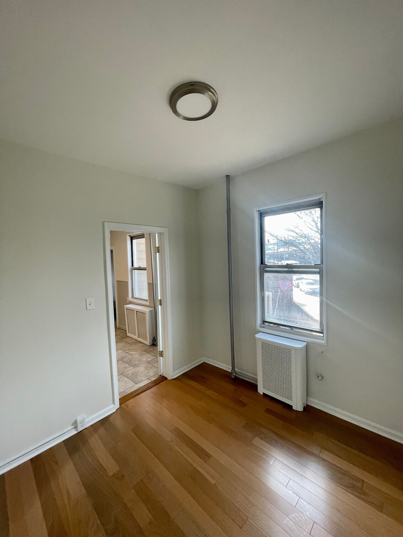 Small bedroom - 397 Manhattan Ave