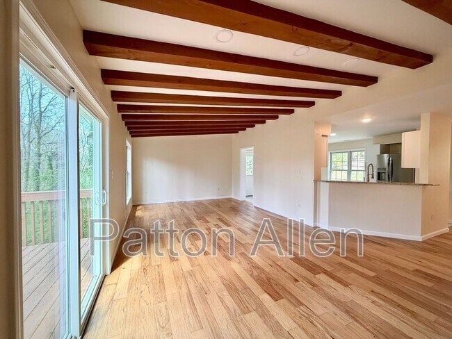 Building Photo - 6 Providence Rd