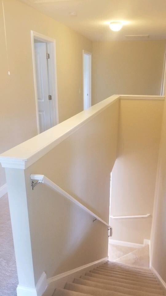 Building Photo - Spacious 3 Bedroom 2.5 Bath Townhome with ...