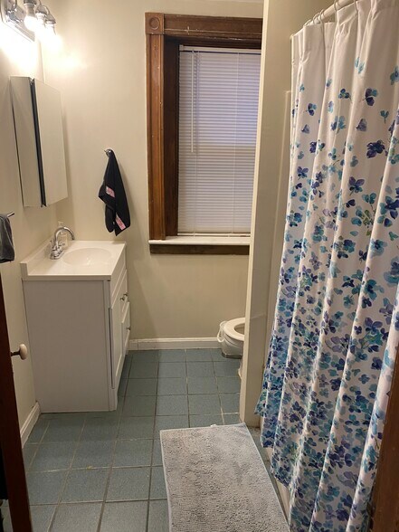 Building Photo - 174 Saint Alphonsus St