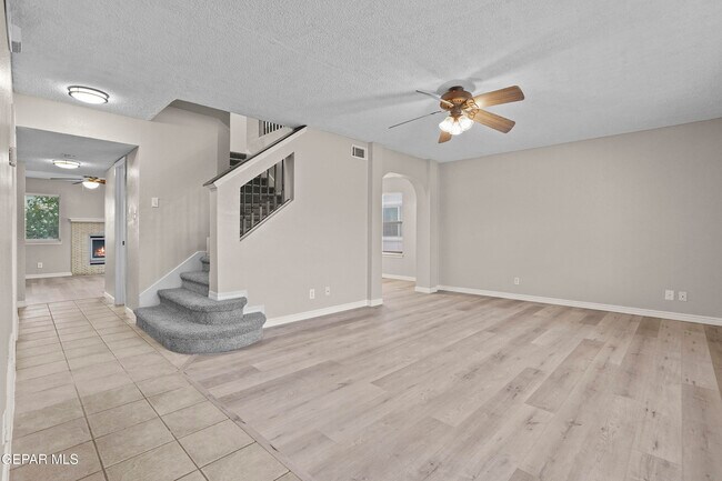 Building Photo - 13713 Paseo del Mar Dr