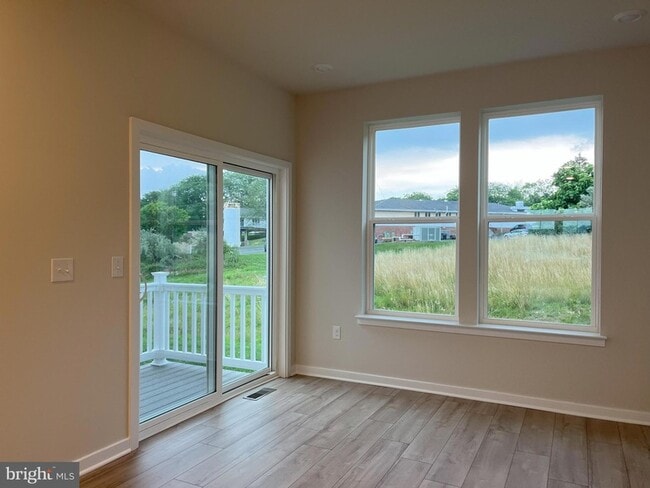 Building Photo - 7620 Clayton Ave