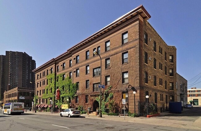 Building Photo - 1204 Harmon Pl