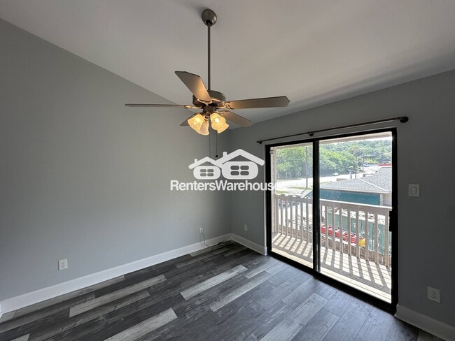 Building Photo - 3839 Dry Creek Dr