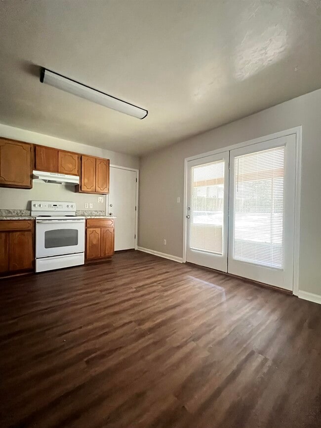 Building Photo - 2437 Jolene Ln